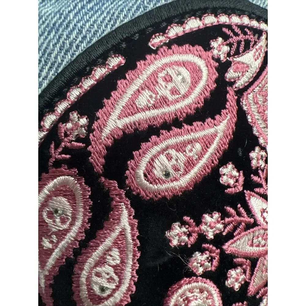 Levi’s Womens Medium Frayed Denim Vest Biker Patches Skull - Picture 9 of 13